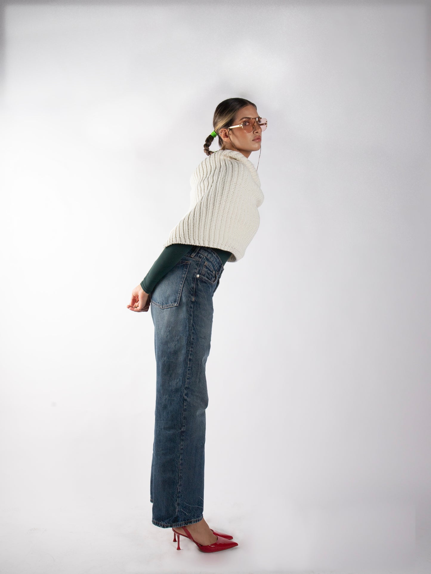 SCULPTURAL DRAPE KNIT CAPELET