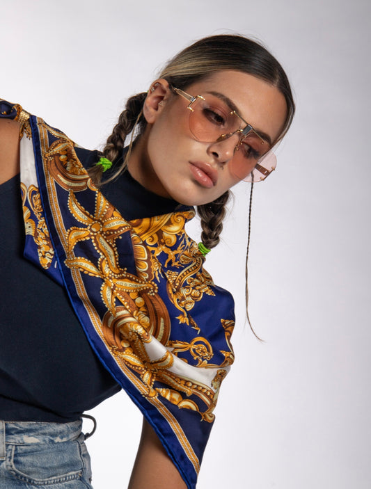 CHRISTIAN DIOR VINTAGE İPEK EŞARP – LACİVERT & ALTIN BAROK ZİNCİR DESENLİ