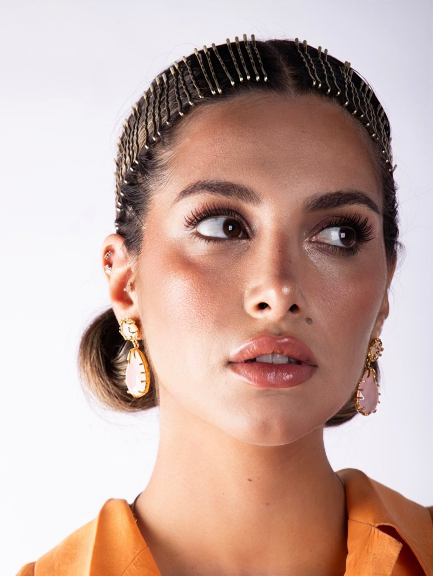 GÜL KUVARS DAMLA KÜPELER