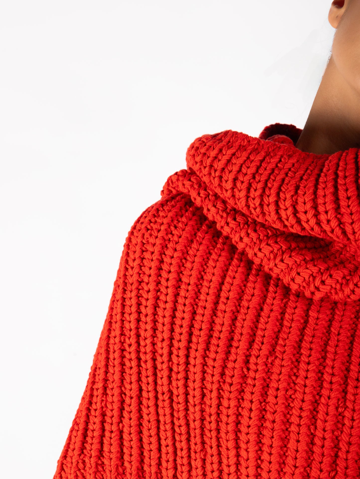 SCULPTURAL DRAPE KNIT CAPELET