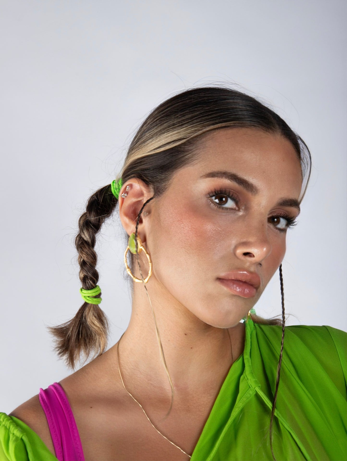 YEŞİL YEŞİM HALKA KÜPELER