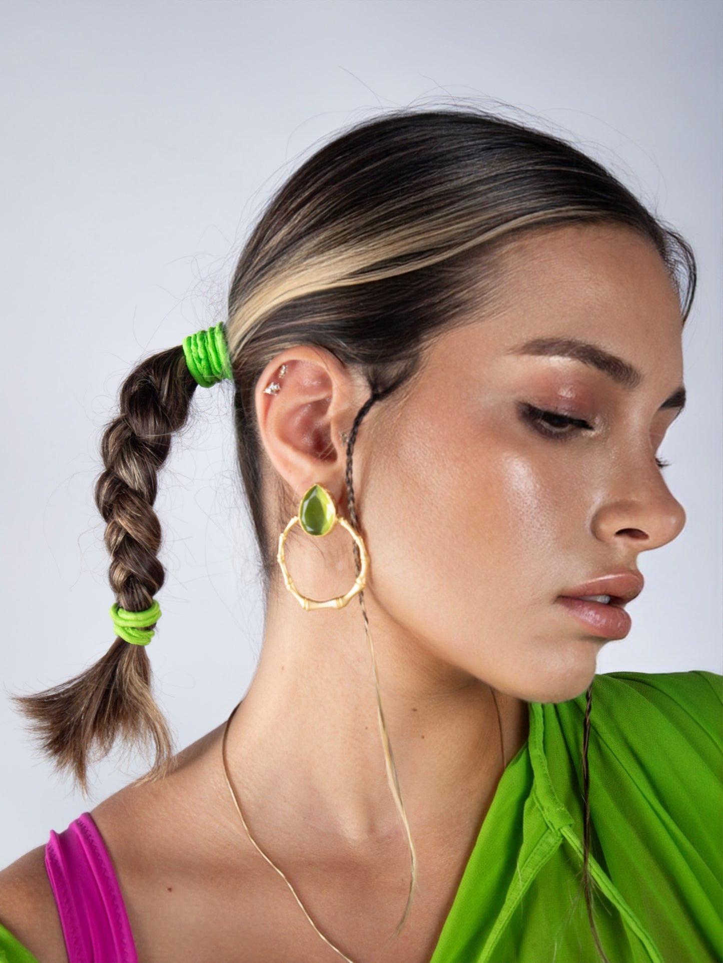 YEŞİL YEŞİM HALKA KÜPELER