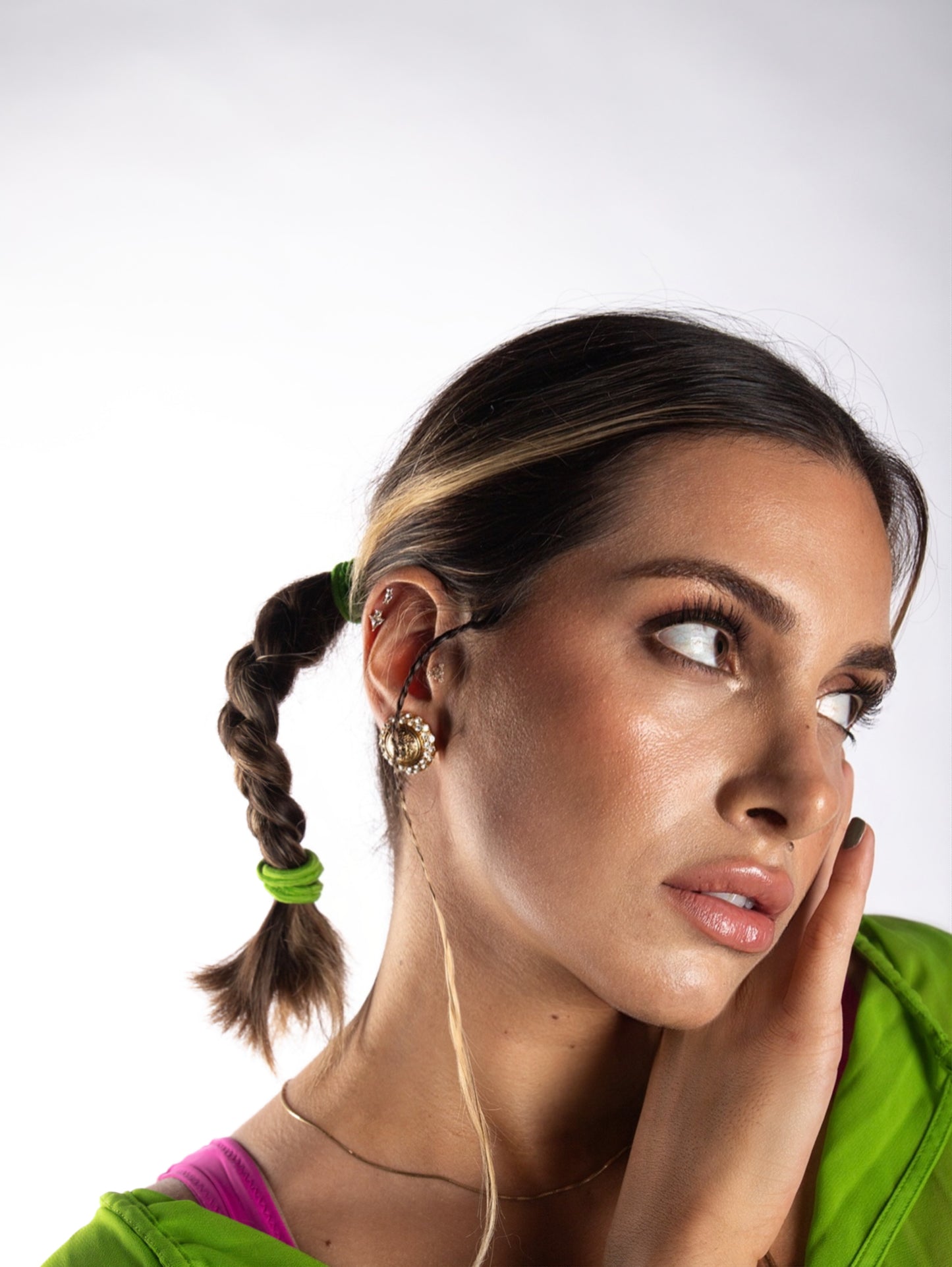 GIANNI VERSACE VINTAGE MEDUSA KRİSTAL KLİPSLİ KÜPELER