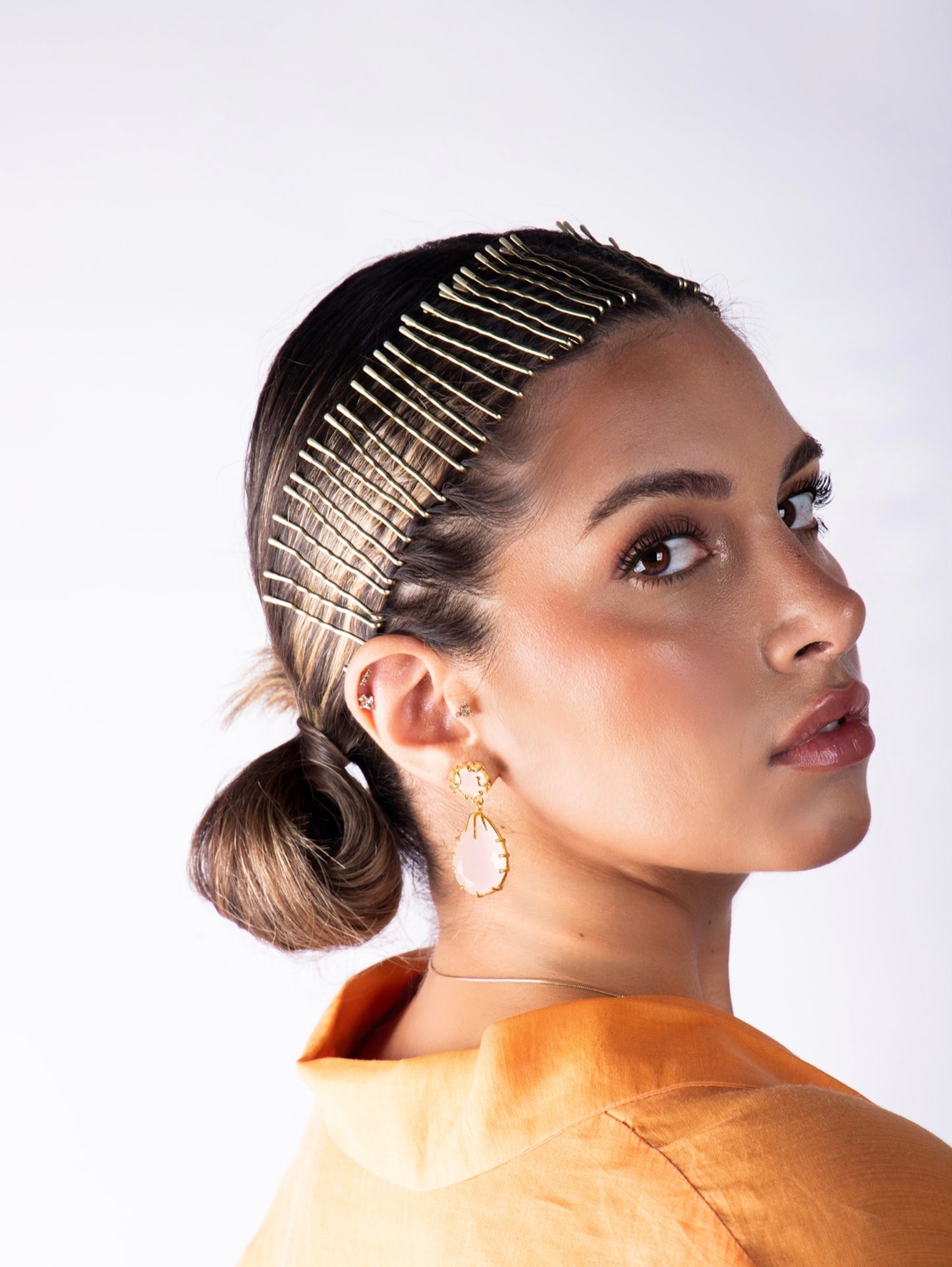 GÜL KUVARS DAMLA KÜPELER