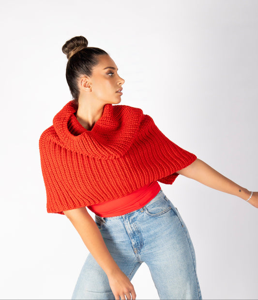 SCULPTURAL DRAPE KNIT CAPELET
